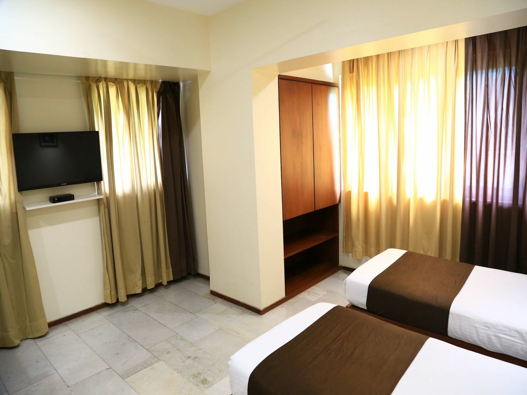 Hotel Oyo 13771 Executive Residency Púna Exteriér fotografie